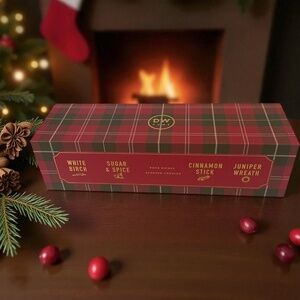 🎁 DW Home Holiday Candle Gift Set – 4 × 3.9 oz Candles in Festive Tartan Box